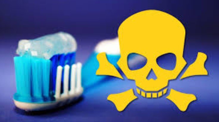 Common Toothpaste Ingredients That May Irritate Gums